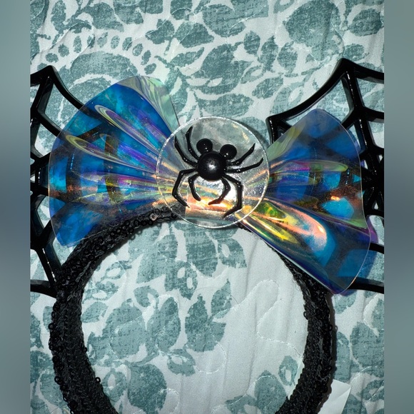 Minnie Mouse Spider Web Ears - Picture 2 of 7